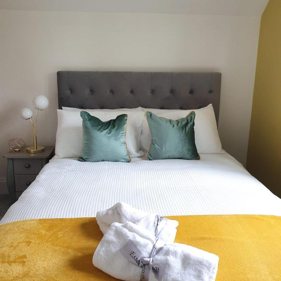 Spacious Beautiful And Warm Cottage With Parking Chelmsford Exterior foto